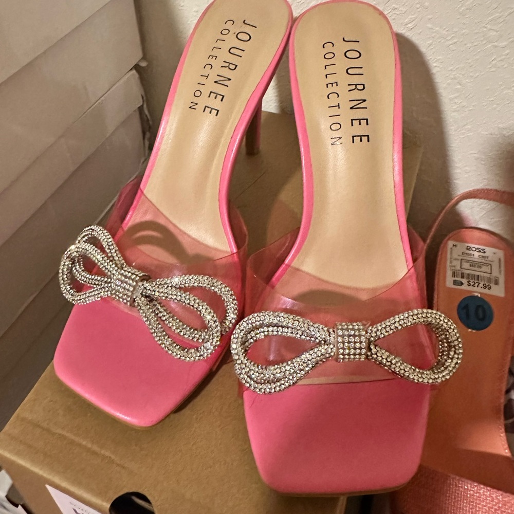 Pink Barbie Shoes with bow!!!